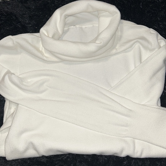 White turtle neck dress X-Large - Picture 4 of 4